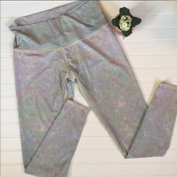 Teeki white snake opal hotpants NWT - Picture 3 of 3